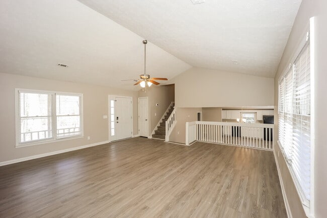 Photo - 210 Ashley Creek Dr