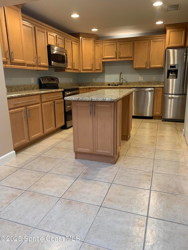 Photo - 445 Myrtlewood Rd