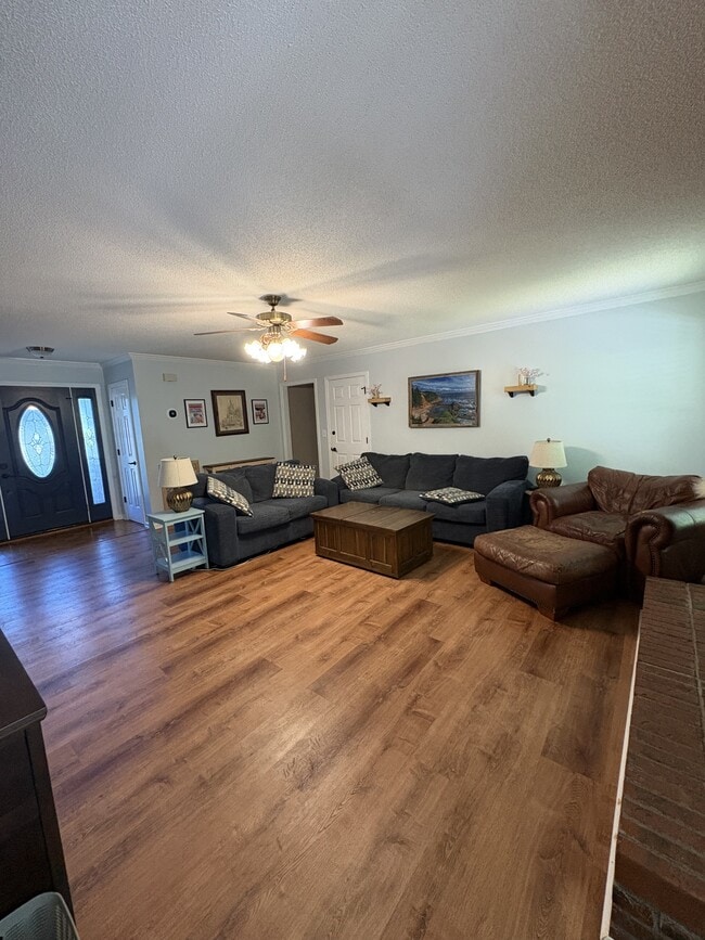 Photo - 321 N Valley View Dr