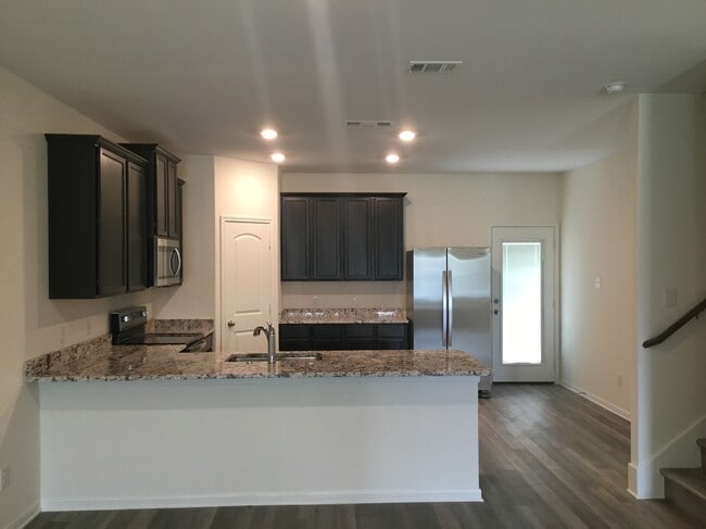 Photo - 1330 Treeta Trail