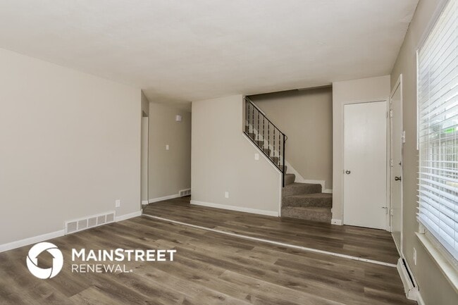 Photo - 800 Tyson Dr