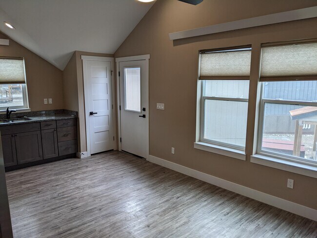 Photo - 1302 Silver Vault St