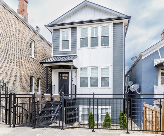 Building Photo - 2712 W 24th Pl Unit 2