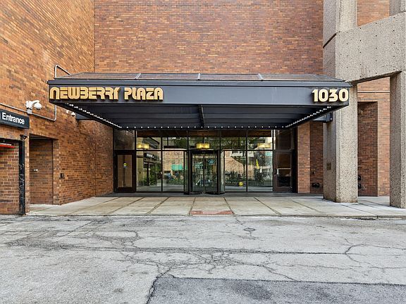 Photo - 1030 N State St Unit 55