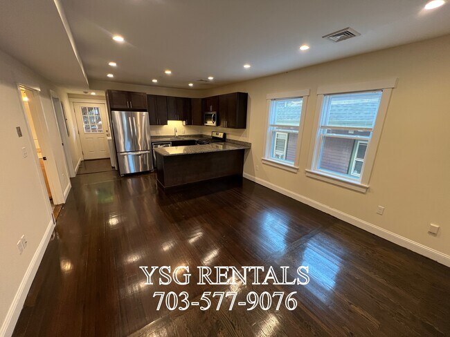 Photo - 194 Hillside St