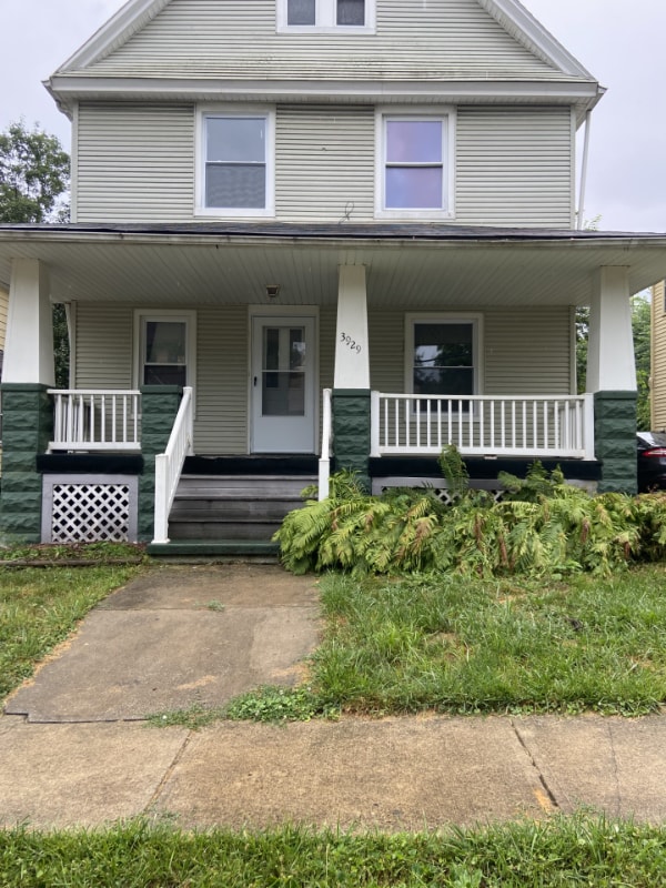 Building Photo - 3929 Clybourne Ave Rental