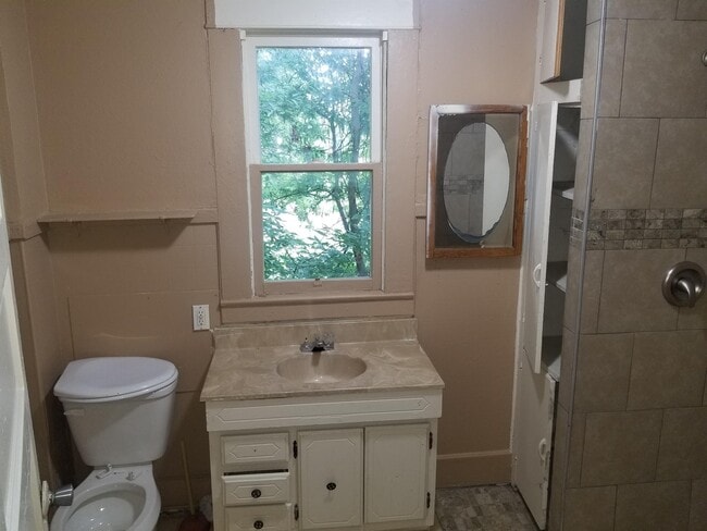 Photo - 229 N 18th St