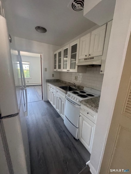 Building Photo - 155 Birdseye St Unit b6