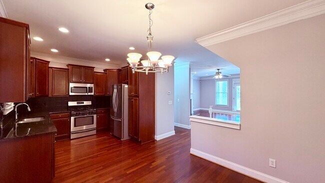 Photo - Perfect West Midtown Location! 4 Bedroom Townhouse, Granite, Hardwood Floors