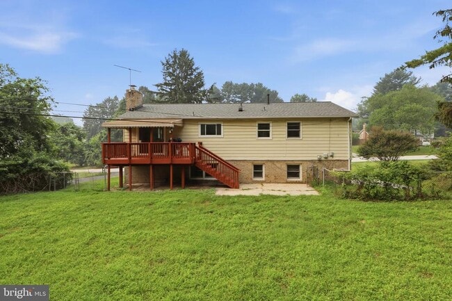 Building Photo - 9210 Maple Rock Dr