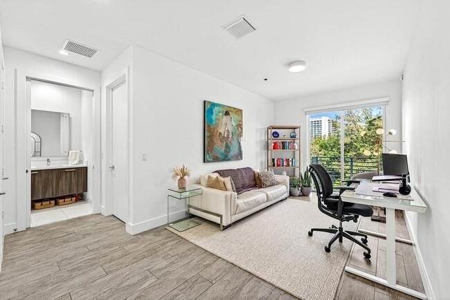 Photo - 1034 NE 18th Ave