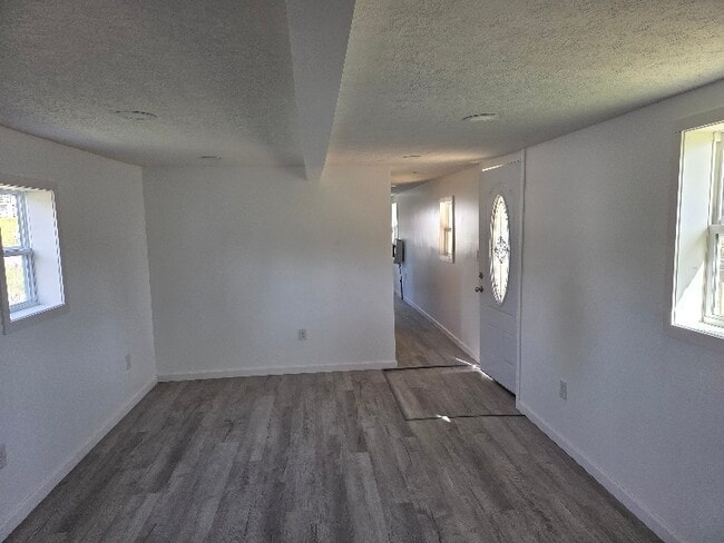 Photo - 304 Townsend Dr