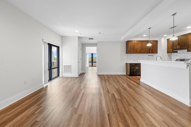 Photo - 1040 John F. Kennedy Blvd Unit 605