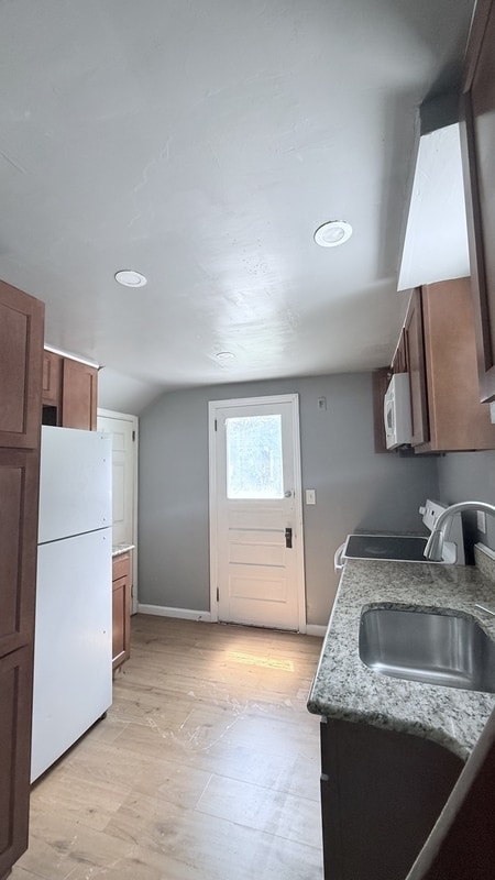Photo - 220 Idlewood Rd