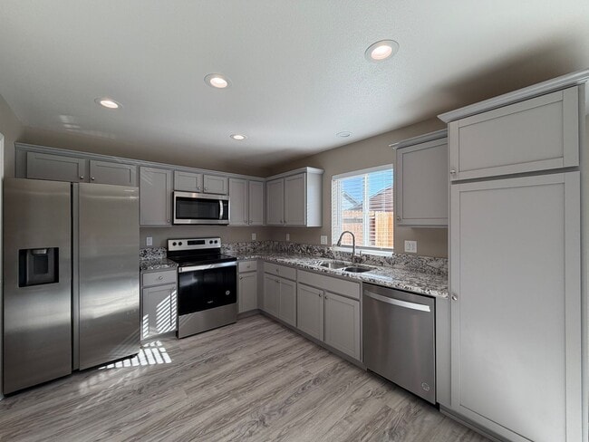 785 Starlite Dr Unidad 785 Starlite Drive #4