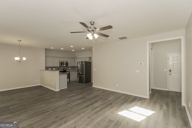 Photo - 128 Creekwood Tr