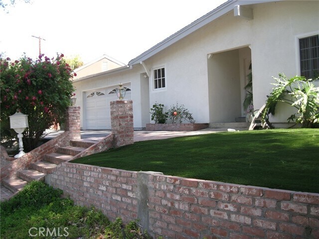 Building Photo - 22028 Independencia St Rental