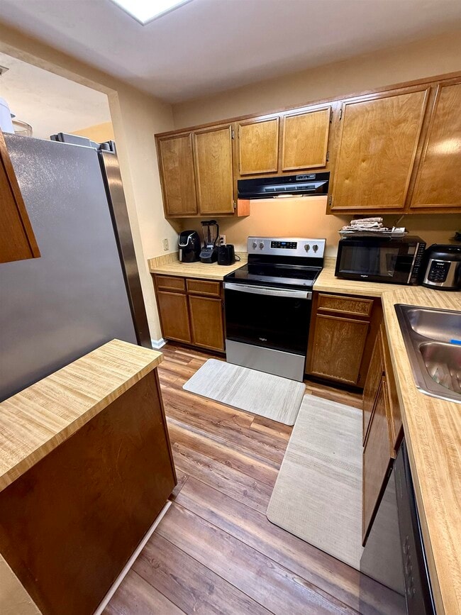424 Victory Garden Dr