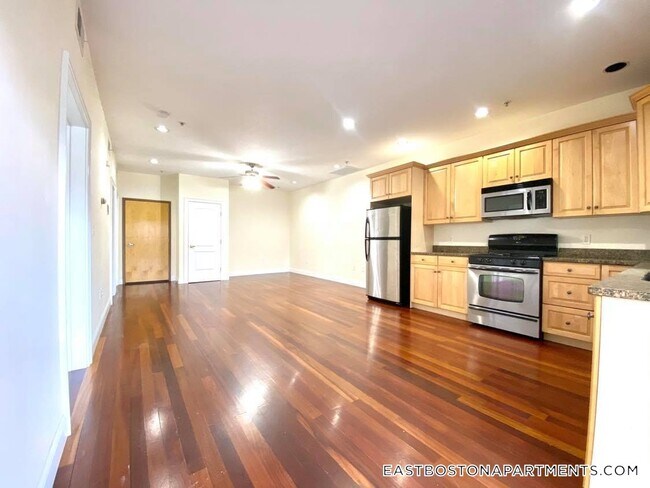Photo - 661 Bennington St Unit 2