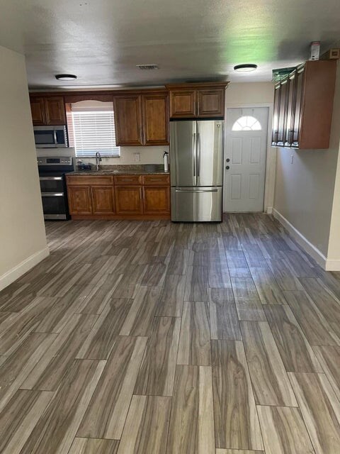 Building Photo - 113 NE 5th Ave