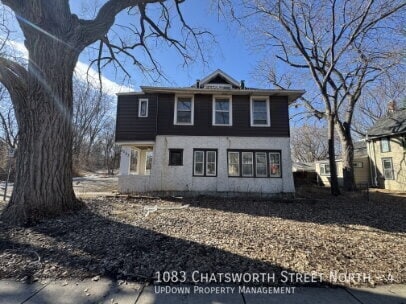 Building Photo - 1083 Chatsworth St N Unit 4