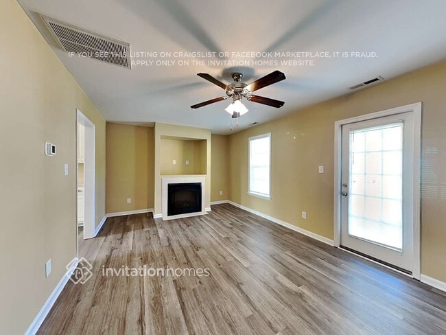 Photo - 302 Whitehall Ct