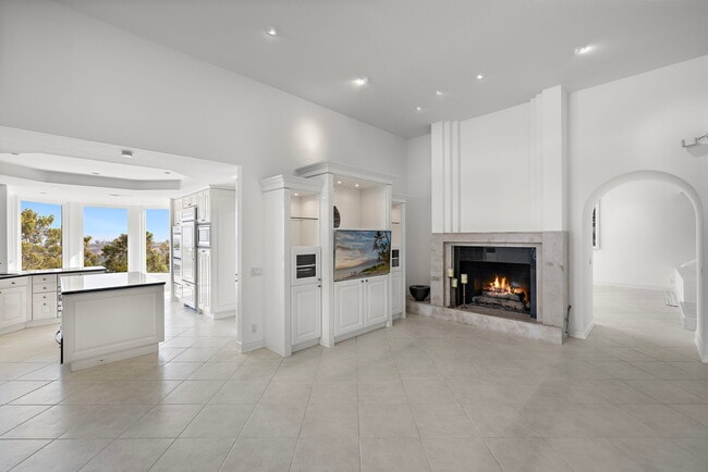 Building Photo - 31 St Tropez Rental