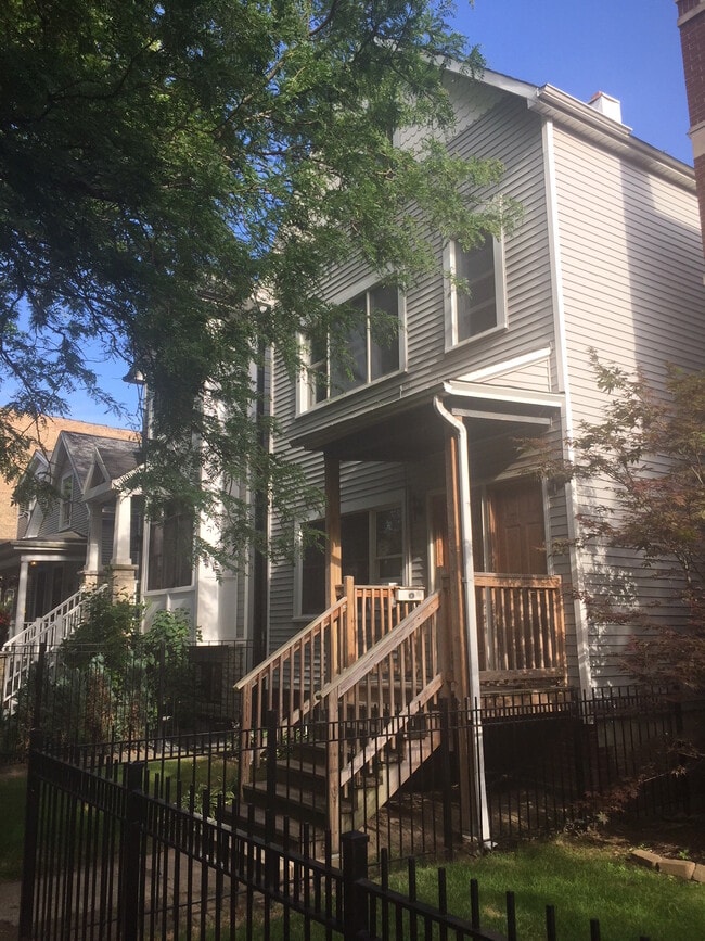 1821 W School St Unit 3