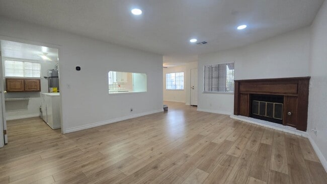 Photo - 5069 Eldora Ave Unit 3