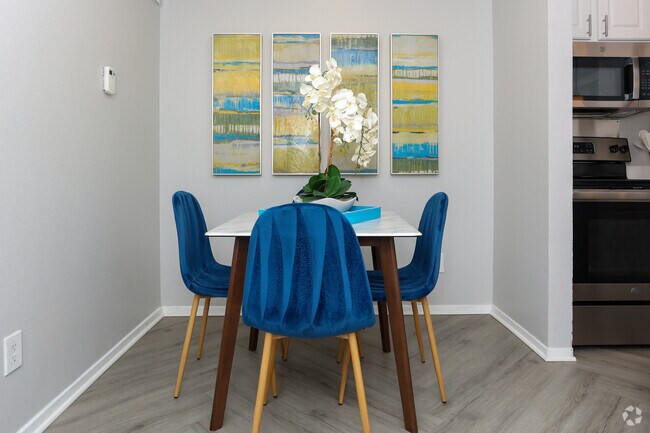 1HAB, 1BA - A2 - Comedor - Savannah at North Dallas (Toscana)