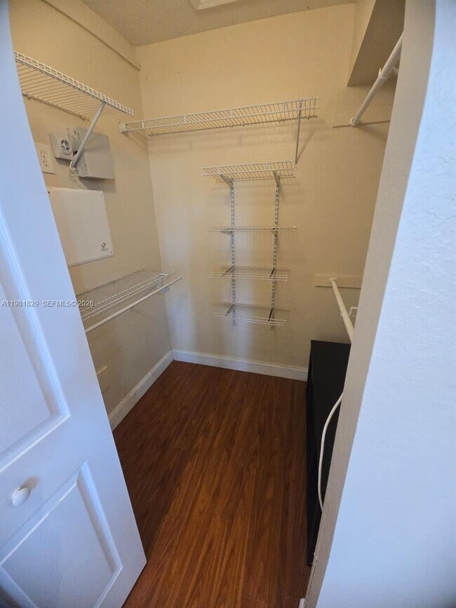 Photo - 2536 Centergate Dr Unit 204