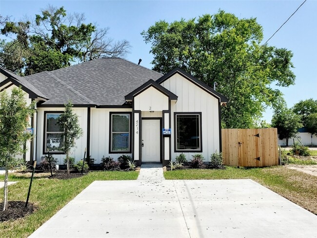 Building Photo - 4214 Weaver Rd Rental
