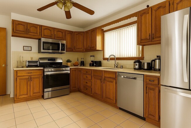 Photo - 469 Windsor St Unidad 1