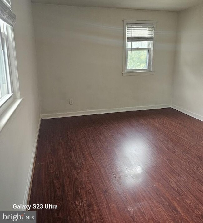Photo - 2772 Iverson St