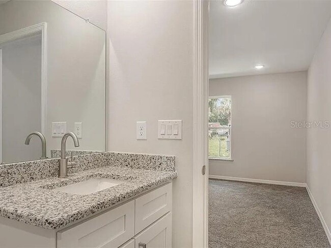 Photo - 308 Ave P NW