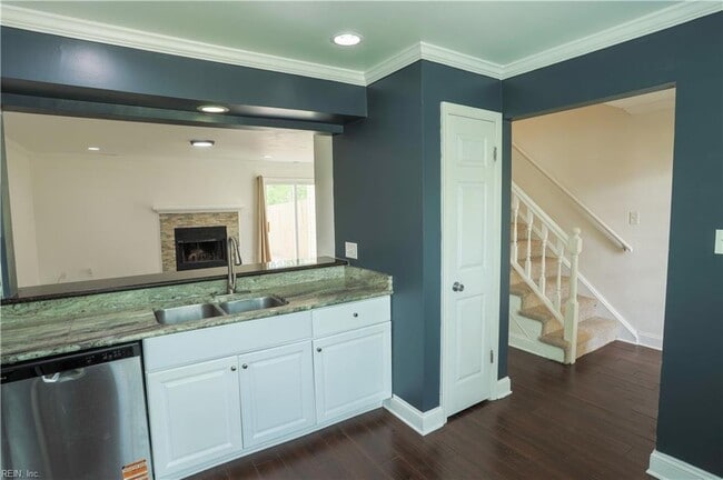 Photo - 1528 Jameson Dr