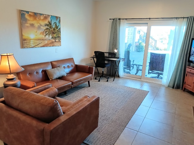 Building Photo - 1620 1/4 York Dr