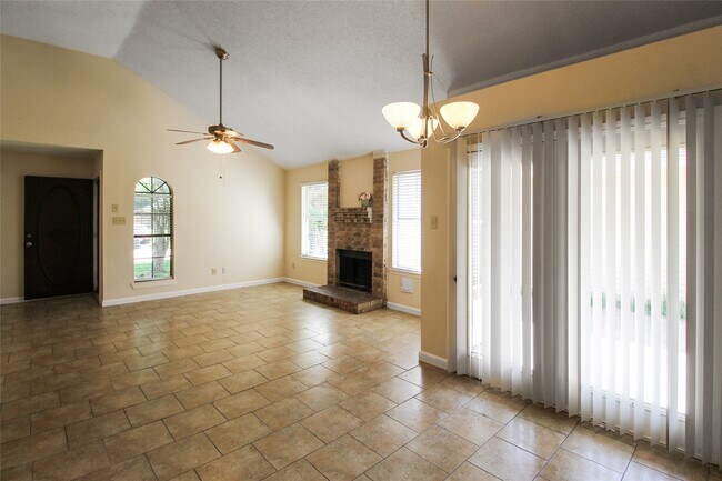 11614 Gullwood Dr