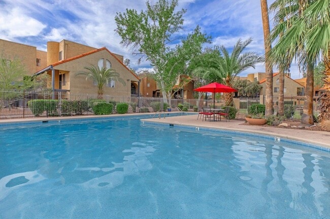 Photo - Arches at Oracle