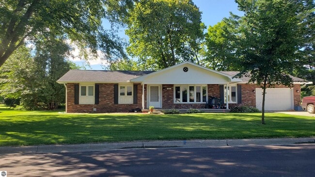 Building Photo - 213 Fairlane Dr Rental