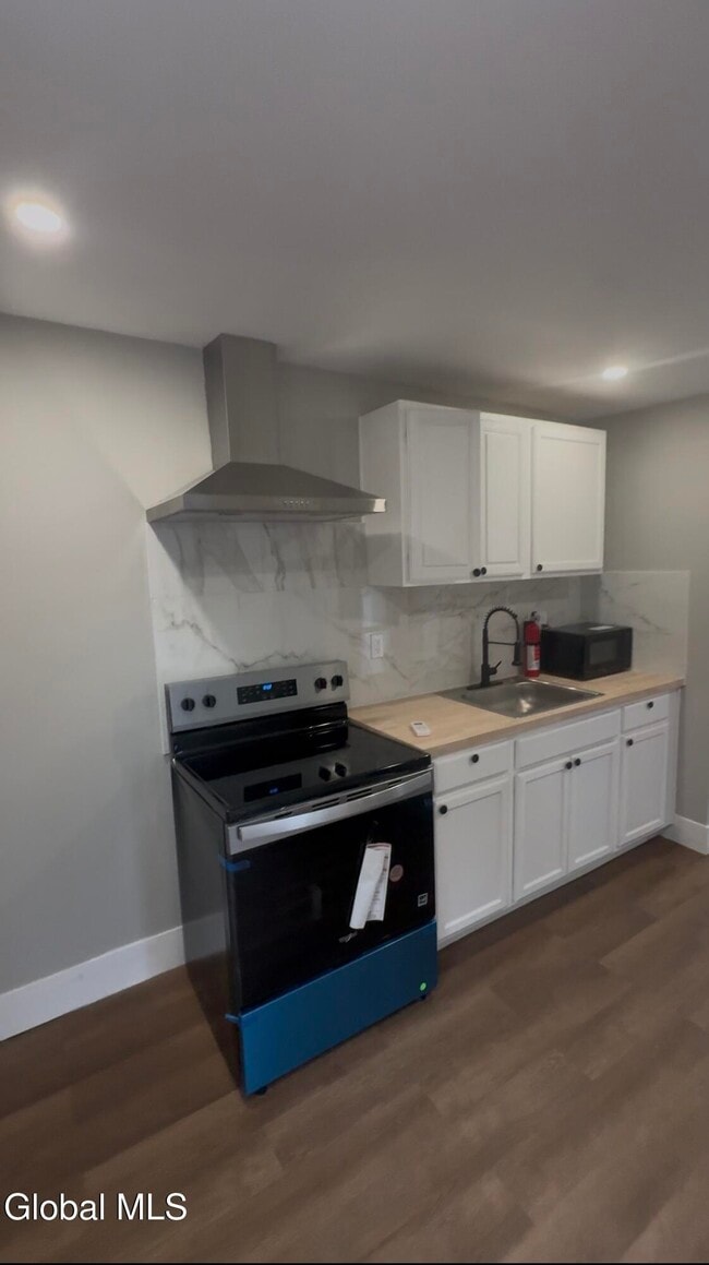 Photo - 23 Benson St Unit 3