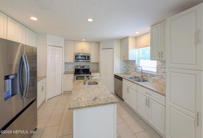 Photo - 5430 Shady Pine St S