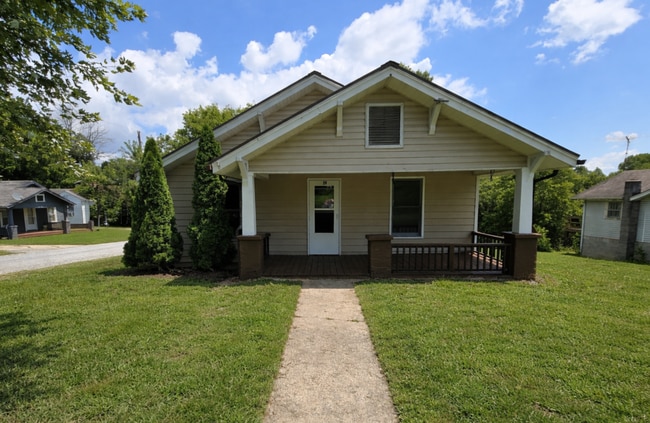 Building Photo - Charming 2bd/1ba Home In Lenoir