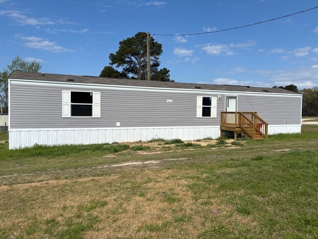 Photo - BRAND NEW 3 BED, 2 BATH MOBILE HOME IN PARK LOCATED IN EAGLE SPRINGS