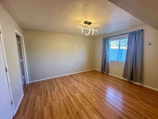 Photo - 11309 Miravista Pl SE