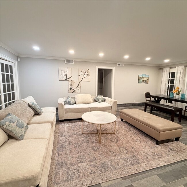 Photo - 3310 N Braeswood Blvd