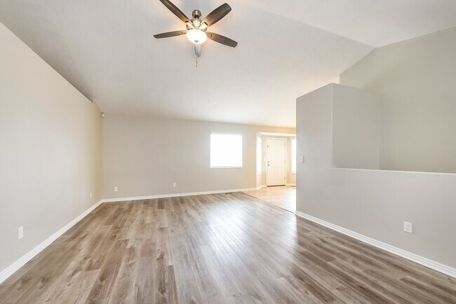 Photo - 1116 Mustang Ln