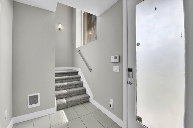 Photo - $3,200 - 2 Bed/2.5-bathroom Townhome in De...