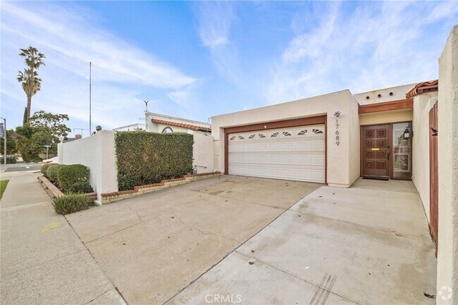 Building Photo - 17689 Los Alamos St Rental