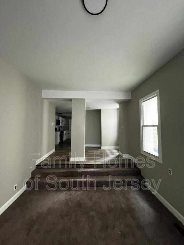 Photo - 242 N Broadway Unit 4